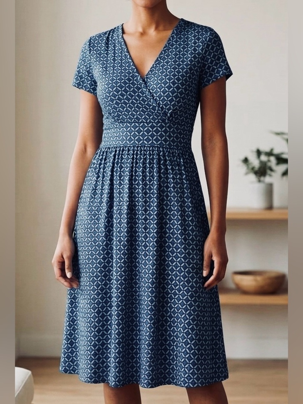 LL Bean Summer Knit Dress Small Petite Blue Geometric Short Sleeve Scoop V